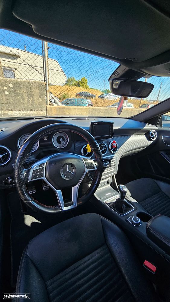 Mercedes-Benz A 200 d AMG Line - 7