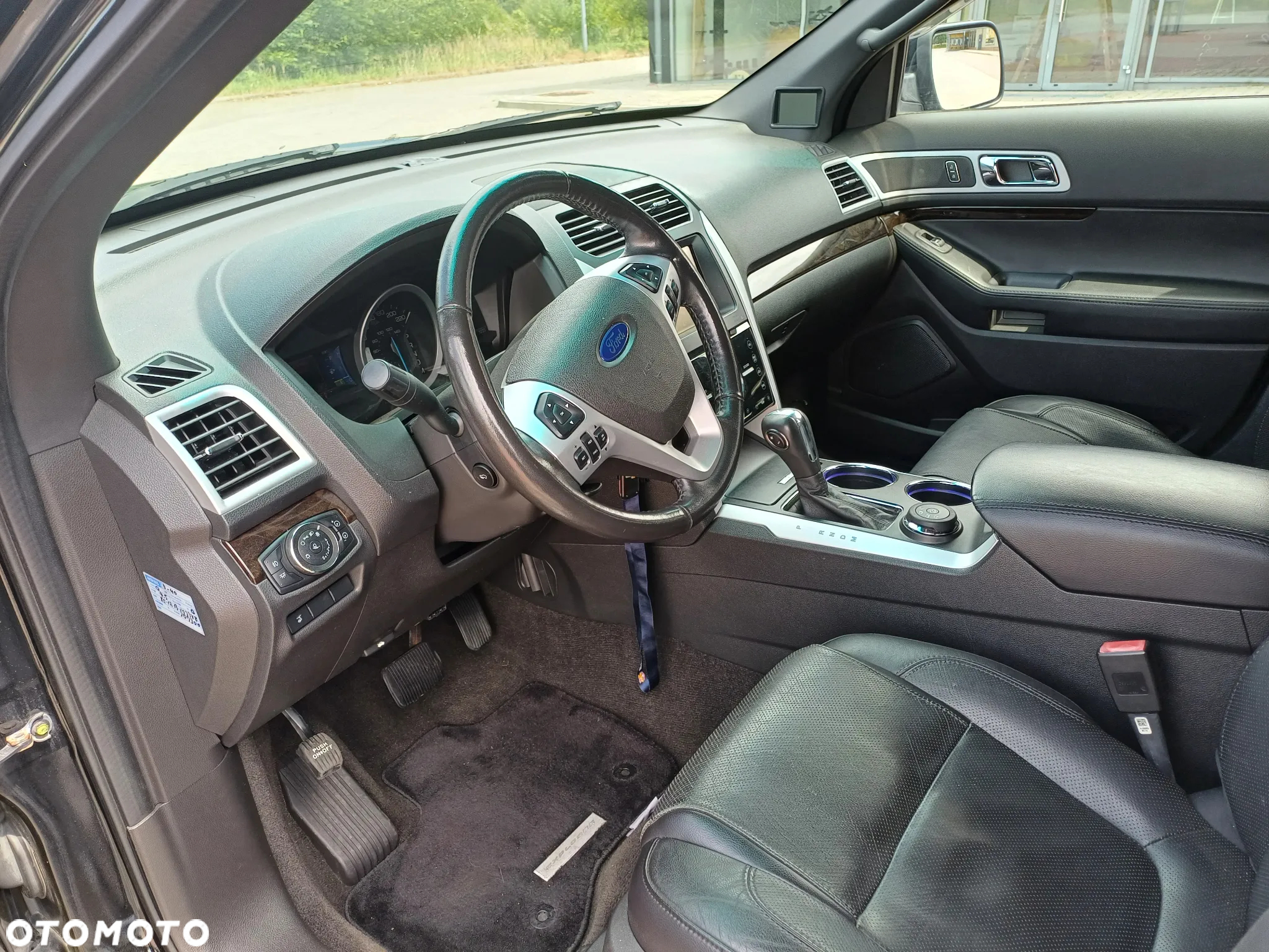Ford Explorer - 8