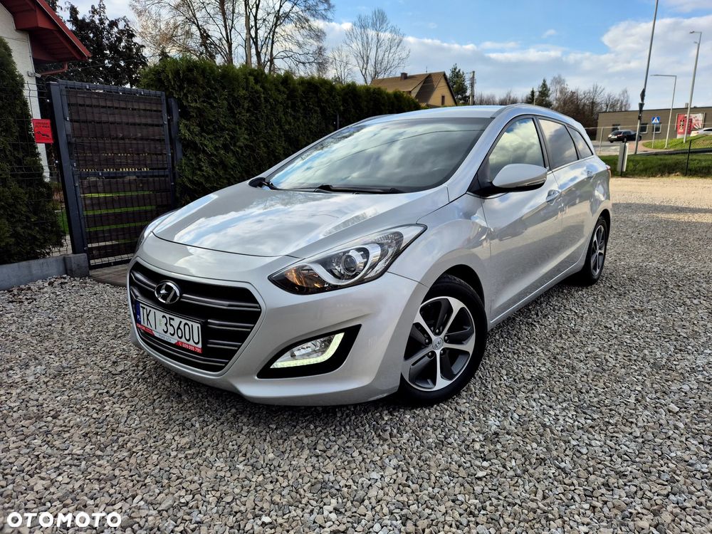 Hyundai i30 blue Kombi 1.6 GDi Passion - 1