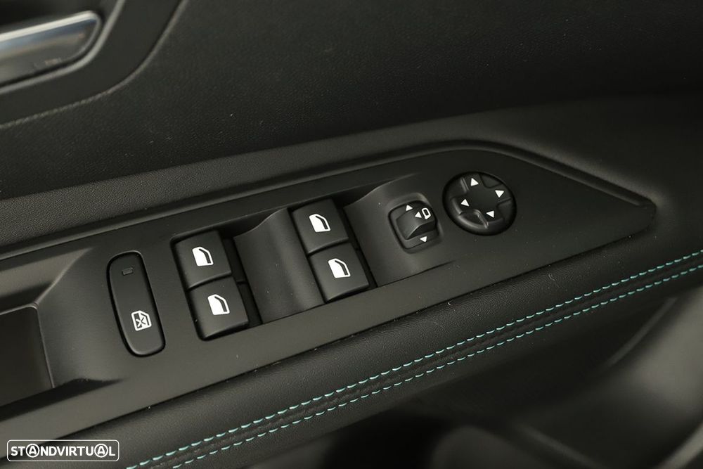 Peugeot 3008 1.2 PureTech Allure Pack - 21