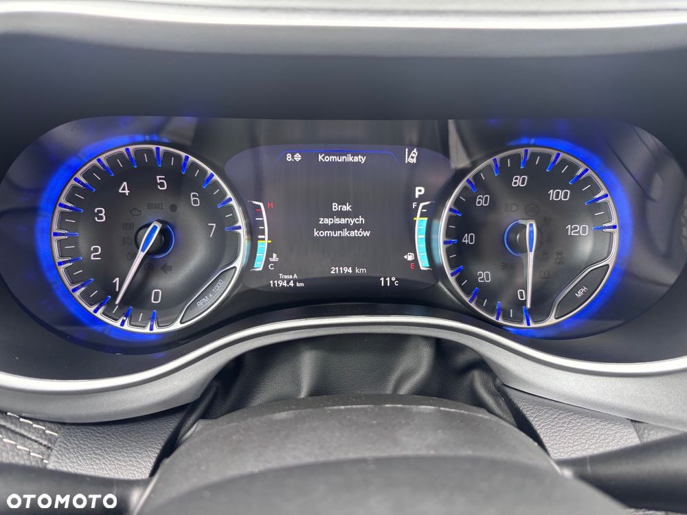 Chrysler Pacifica - 36