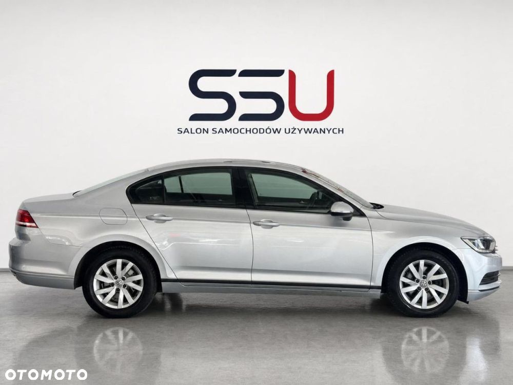 Volkswagen Passat 1.6 TDI BMT Comfortline - 16