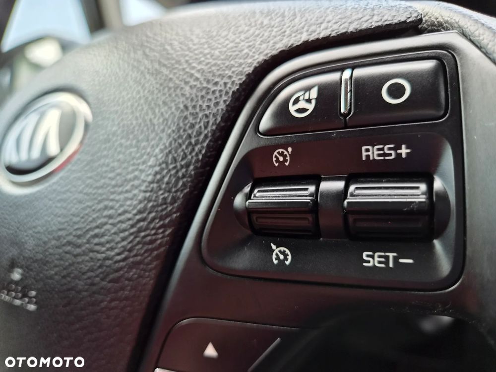 Kia Ceed 1.6 CRDi L - 17