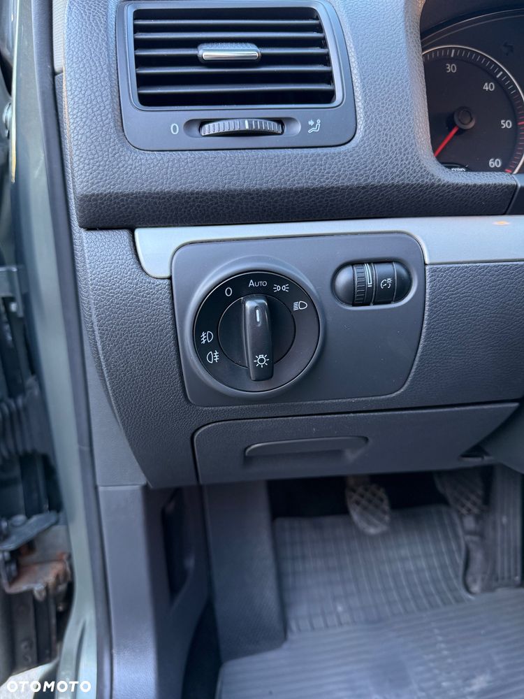 Volkswagen Golf - 12