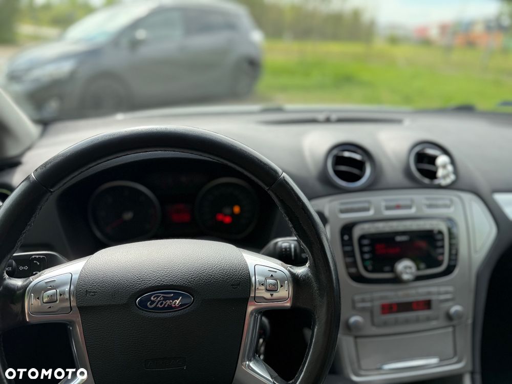 Ford Mondeo - 10