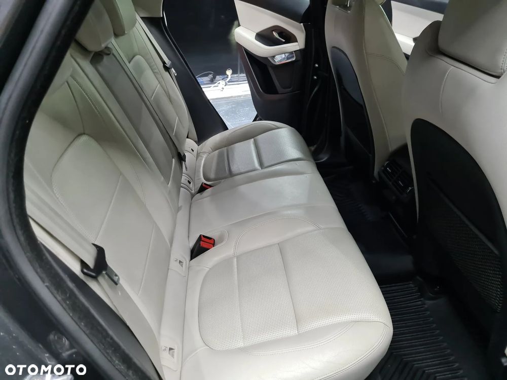 Jaguar E-Pace P200 AWD R-Dynamic - 23