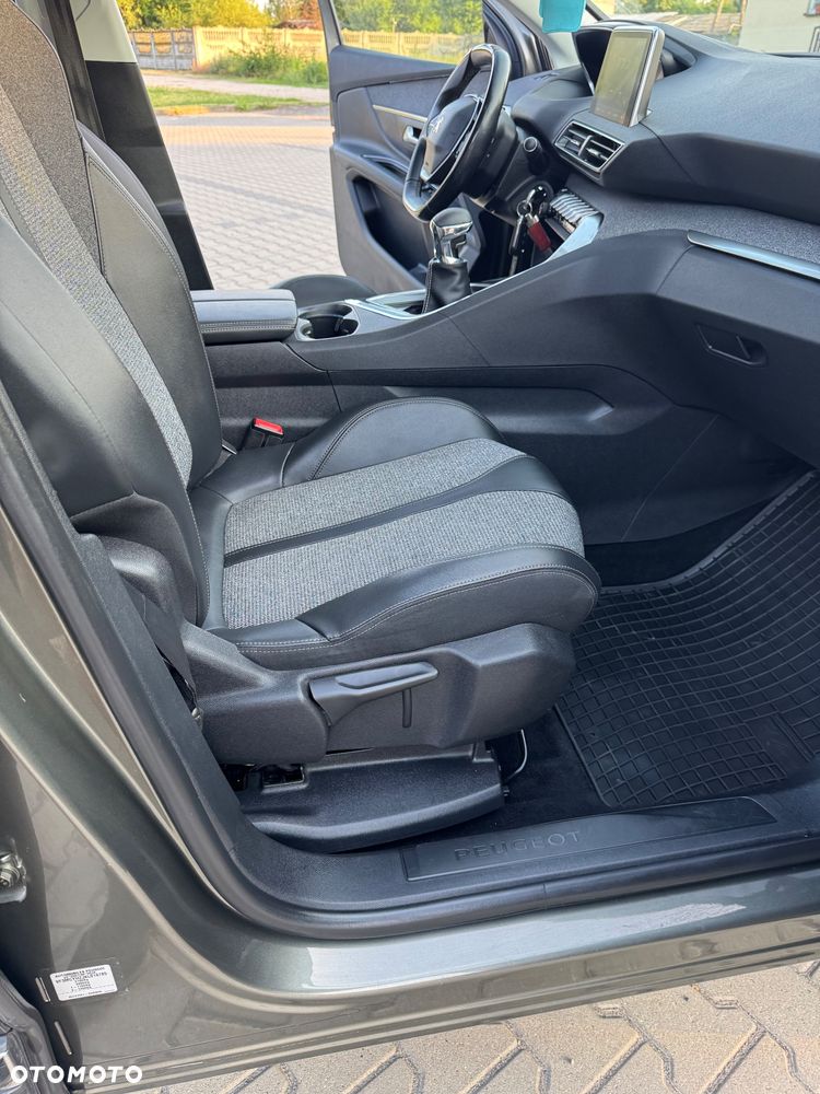 Peugeot 5008 BlueHDI 130 Allure Business-Paket - 32
