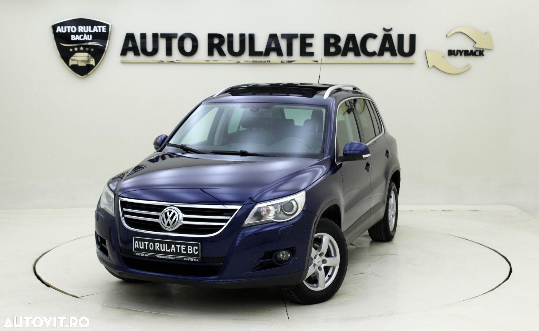Volkswagen Tiguan - 2