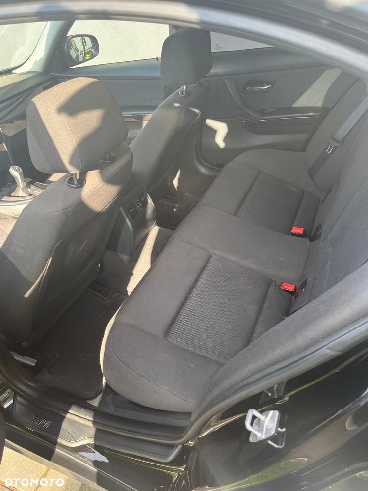 BMW Seria 3 318d - 8