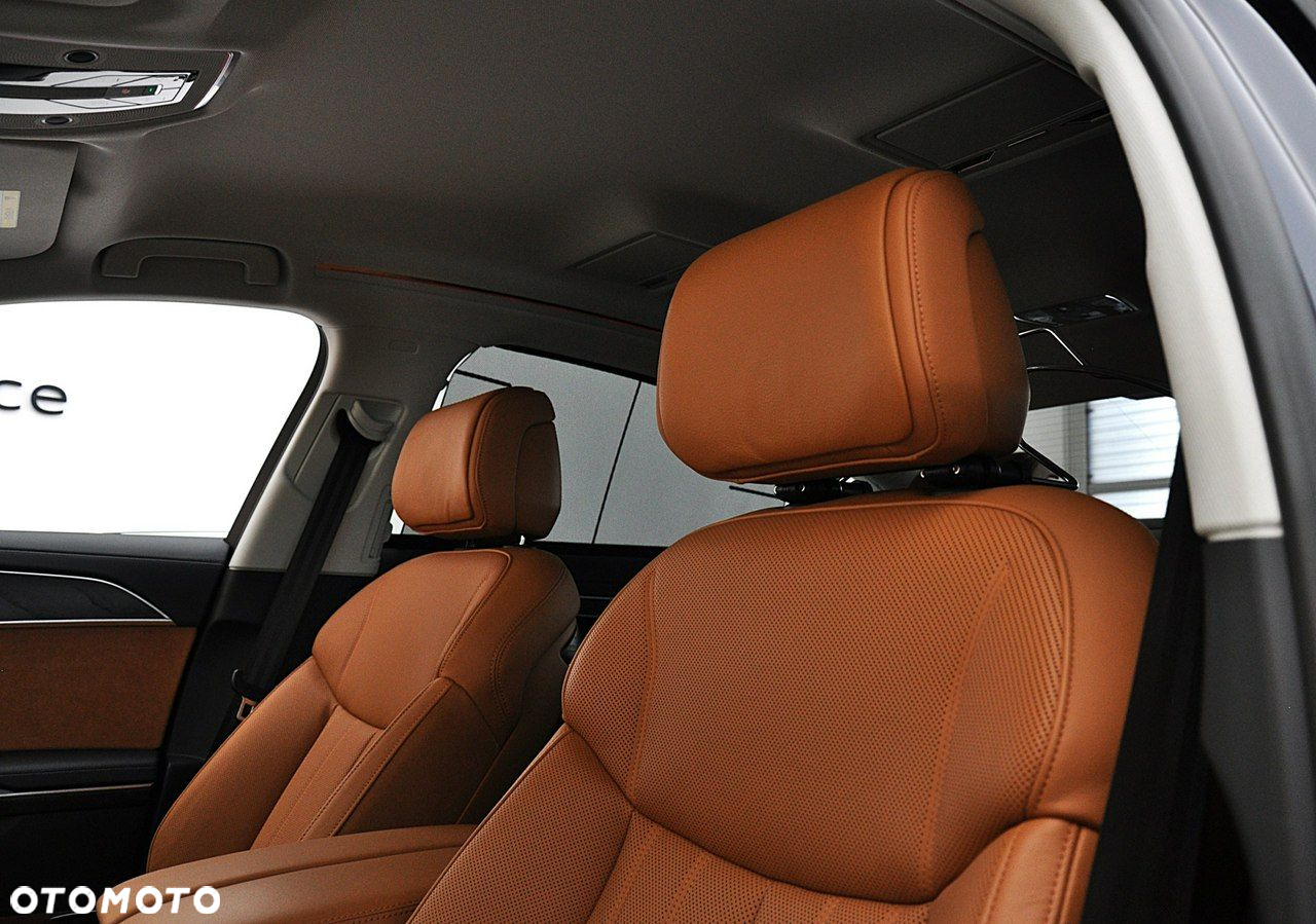 Audi A8 - 14