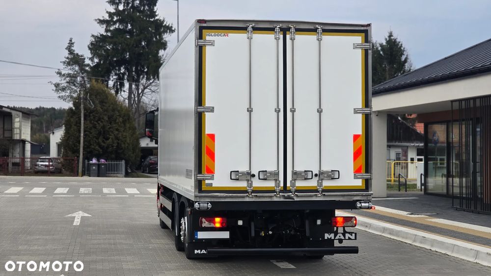 MAN TGX 26.420❗️❗️/ 6x2 / OŚ PODNOSZONA I SKRĘTNA / CHŁODNIA / ZABUDOWA IGLOOCAR 20 PALET / AGREGAT THERMOKING T-1000R / ELEKTRYK / AUTOMAT / 4 RYGLE / SALON POLSKA ❗️ - 27