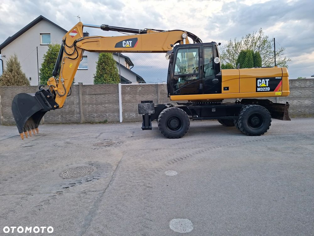 Caterpillar CAT M 322 D - 6