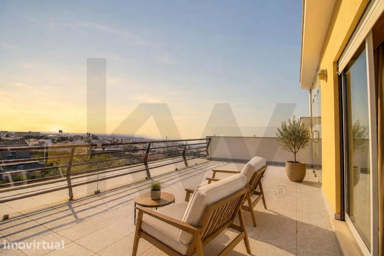 T3 com Terraço e Vista Mar Panorâmica, Garagem para 3 Viaturas - Grande imagem: 2/39