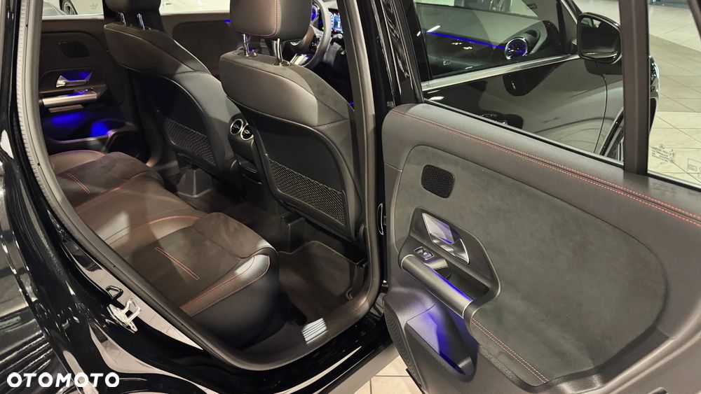 Mercedes-Benz GLA 200 AMG Line - 30