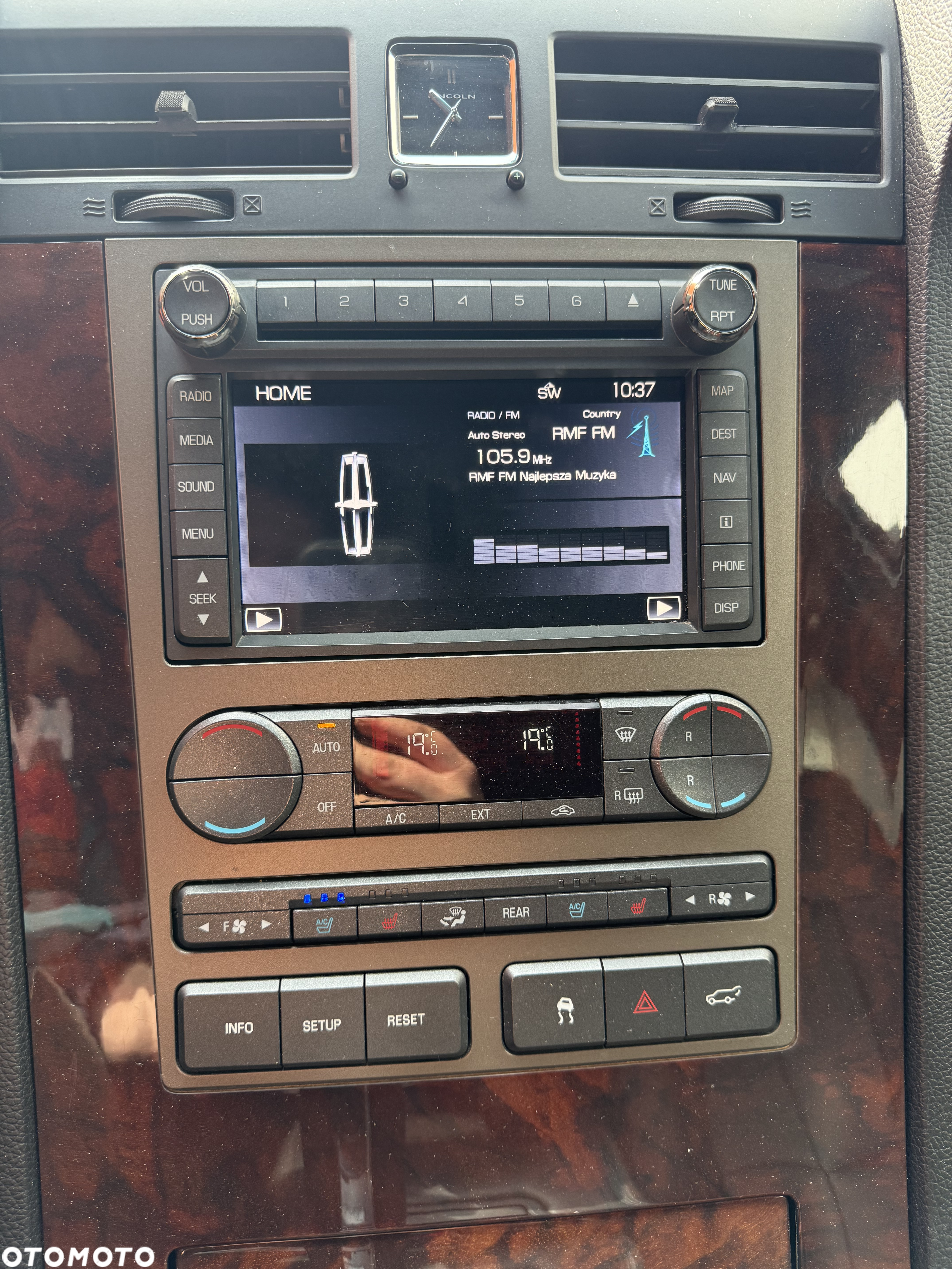 Lincoln Navigator 5.4 4x2 - 12
