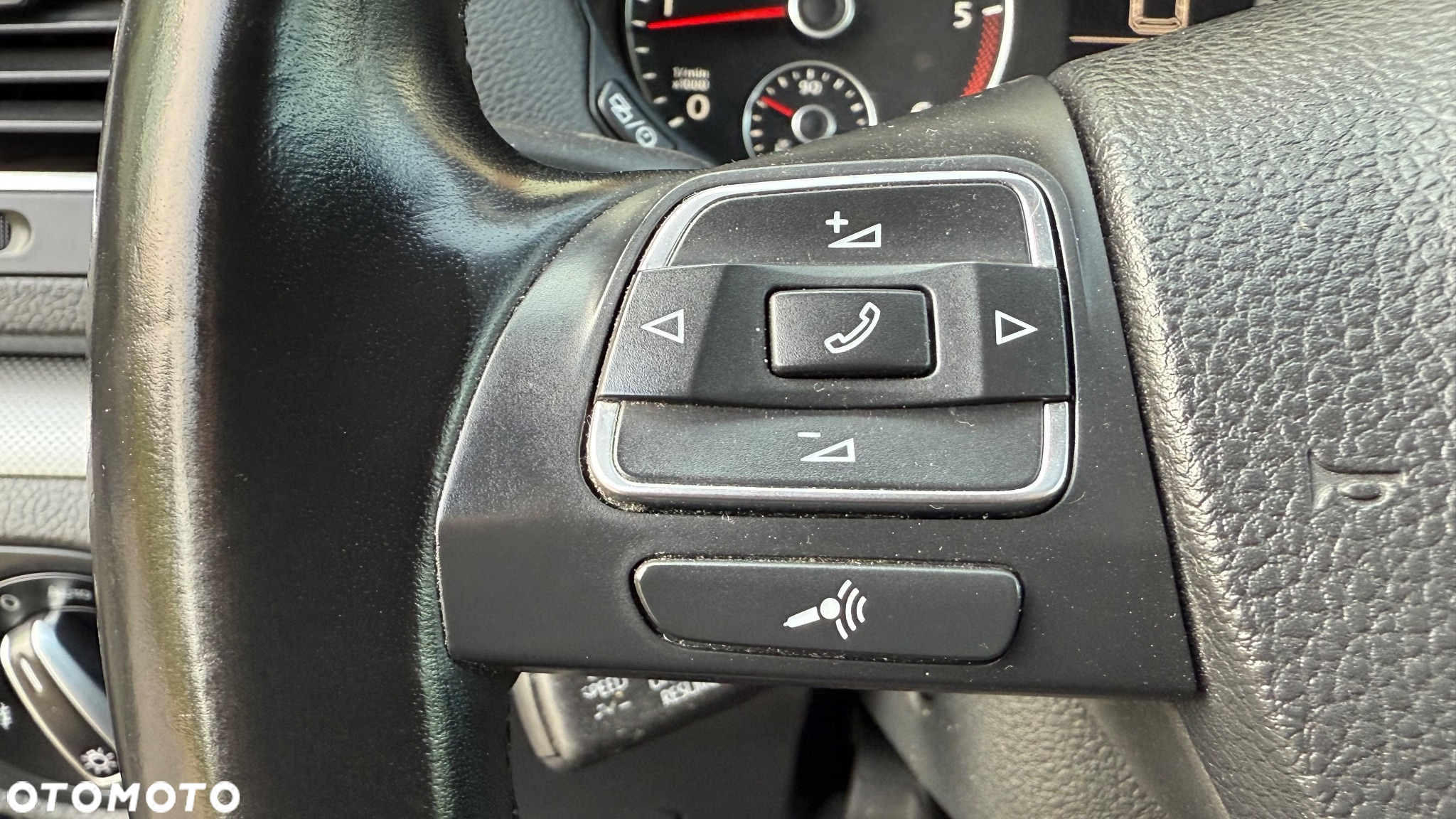 Volkswagen Sharan 2.0 TDI DSG BlueMotion Technology Comfortline - 14