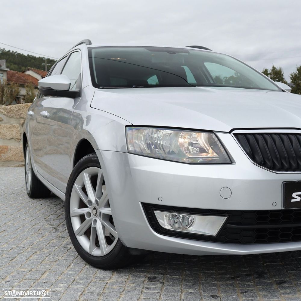 Skoda Octavia Break 1.6 TDi Sportline - 10