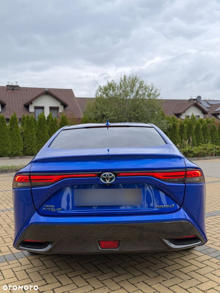 Toyota Mirai - 8