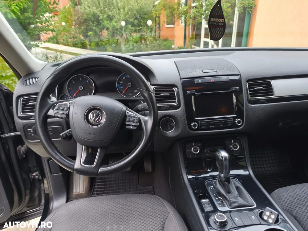 Volkswagen Touareg 3.0 V6 TDI BMT - 10