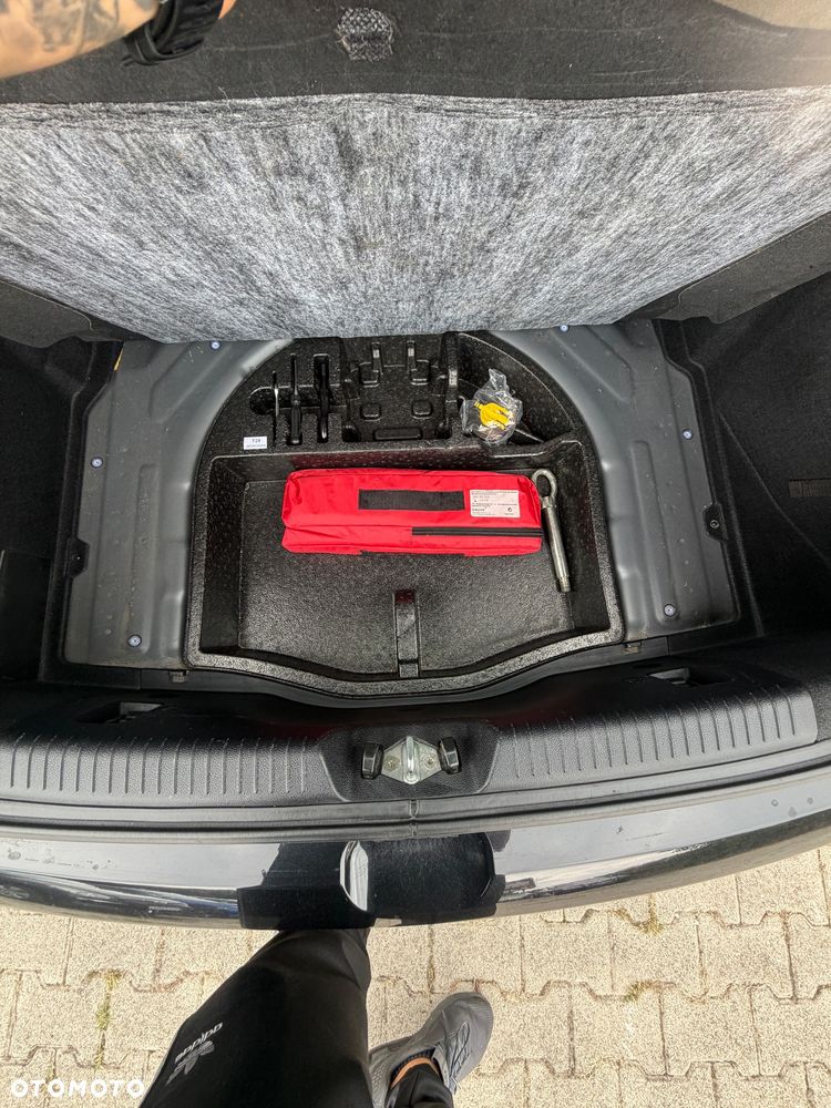 Kia Ceed 1.4 L - 13