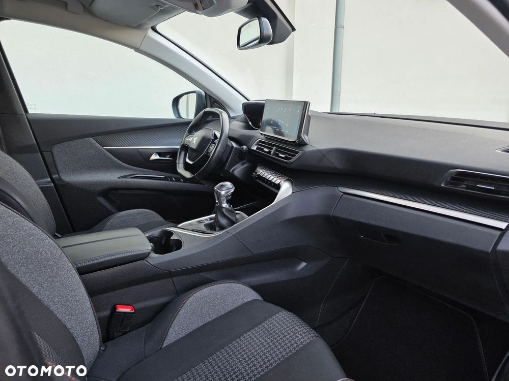 Peugeot 3008 1.5 BlueHDi Active S&S - 17