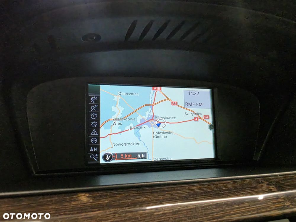 BMW Seria 3 320d Edition Exclusive - 36