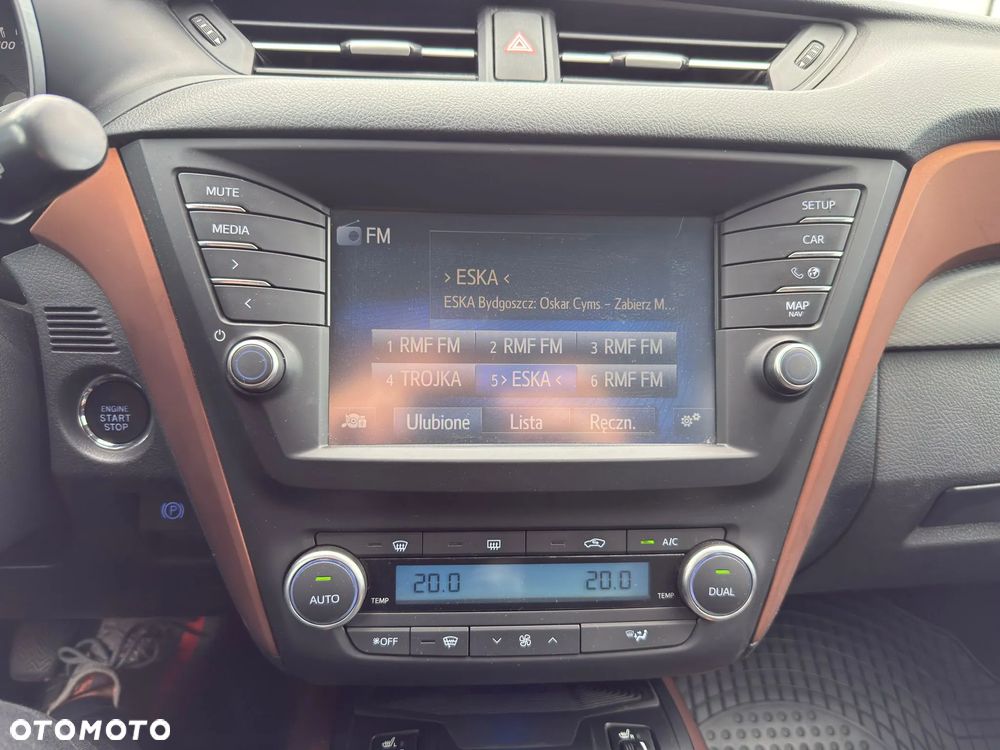 Toyota Avensis 2.0 D-4D Prestige - 21