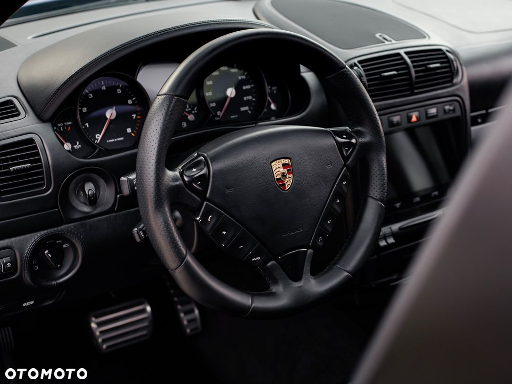 Porsche Cayenne - 19
