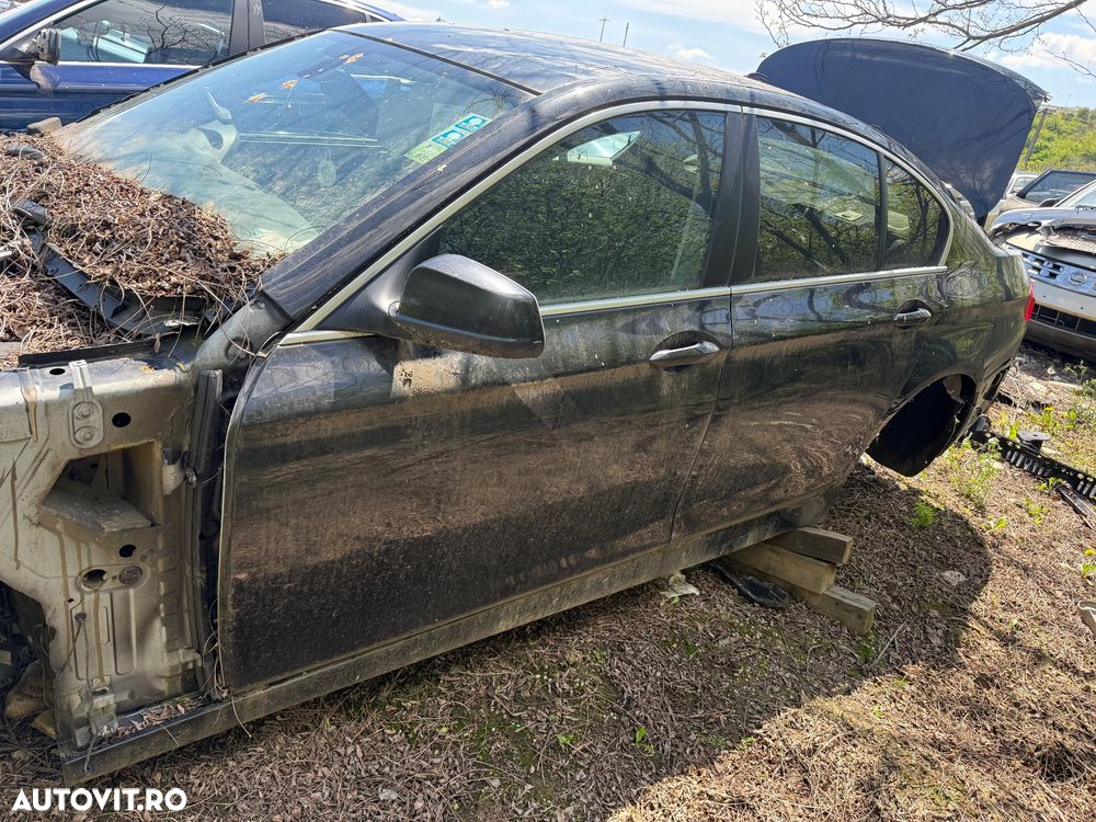 Piese caroserie BMW F10: Portiere, Portbagaj, Geamuri (Culoare 475 Black Sapphire) vopsea originală - 4