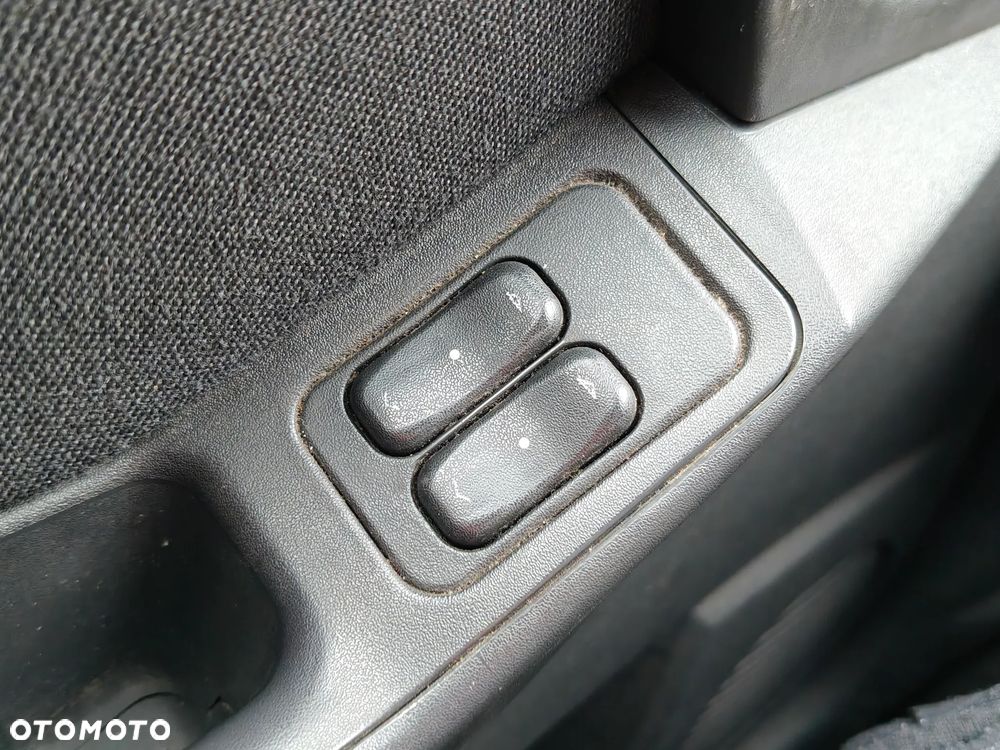 Opel Corsa 1.4 16V Cosmo - 21