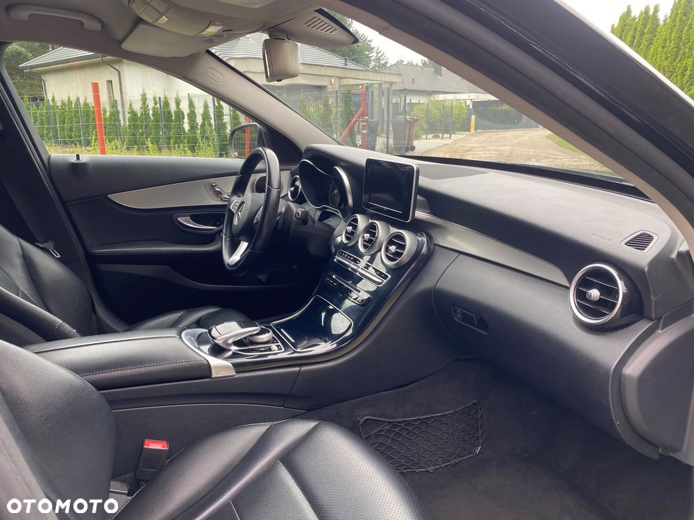 Mercedes-Benz Klasa C 300 T 7G-TRONIC Avantgarde - 18