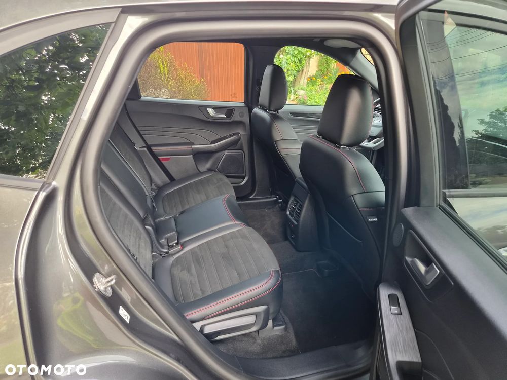 Ford Kuga 2.5 Duratec PHEV ST-LINE X - 33