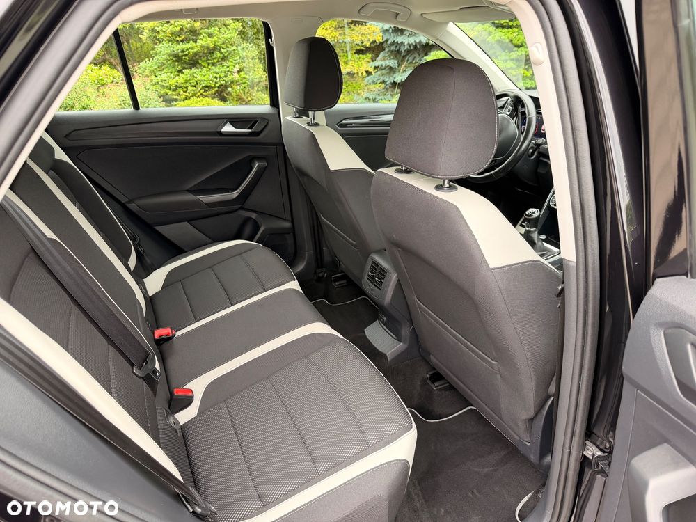 Volkswagen T-Roc - 22