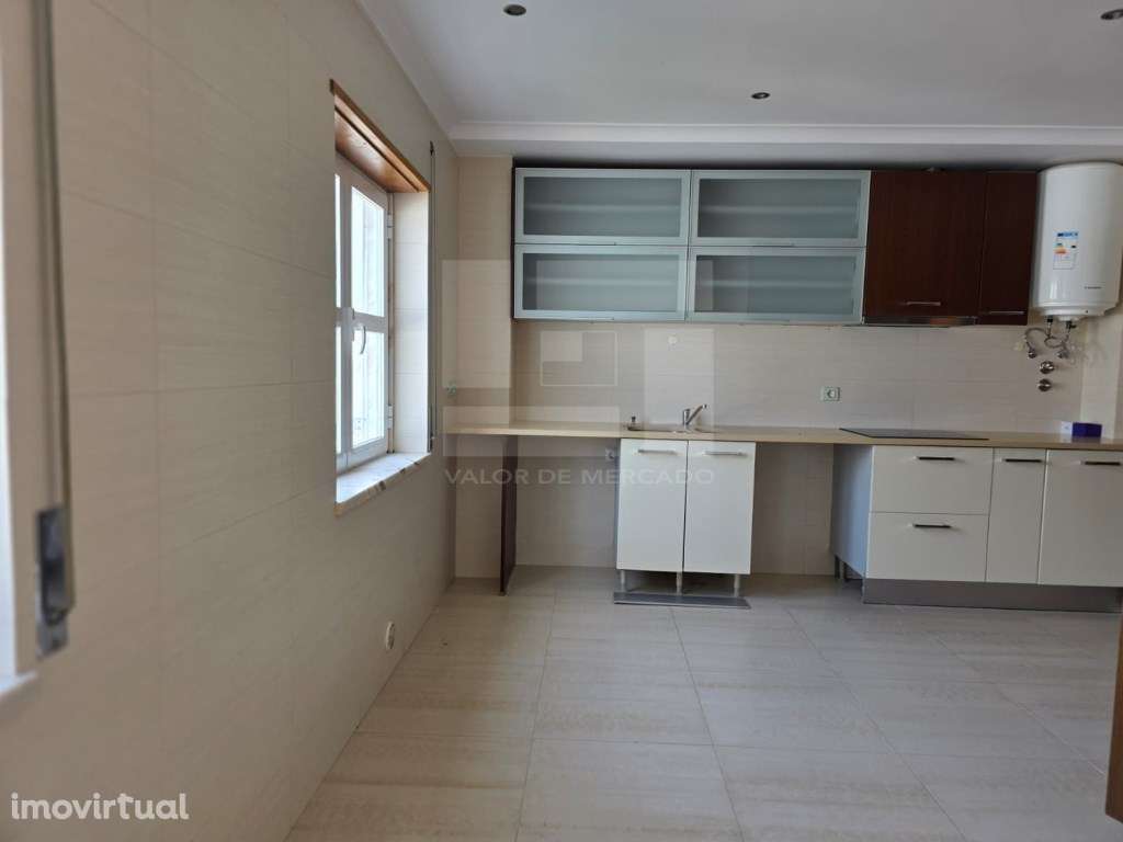 APARTAMENTO T2 - CASAS DO LAGO, VENTEIRA - Grande imagem: 5/35