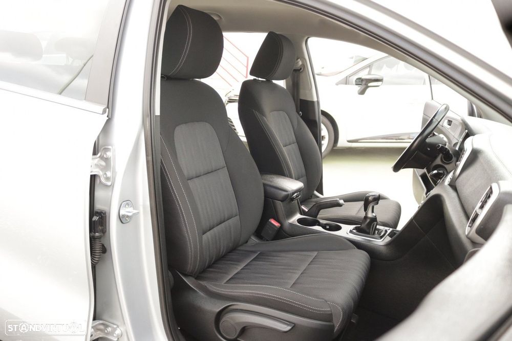 Kia Sportage 1.6 CRDi ISG MHEV Urban - 20