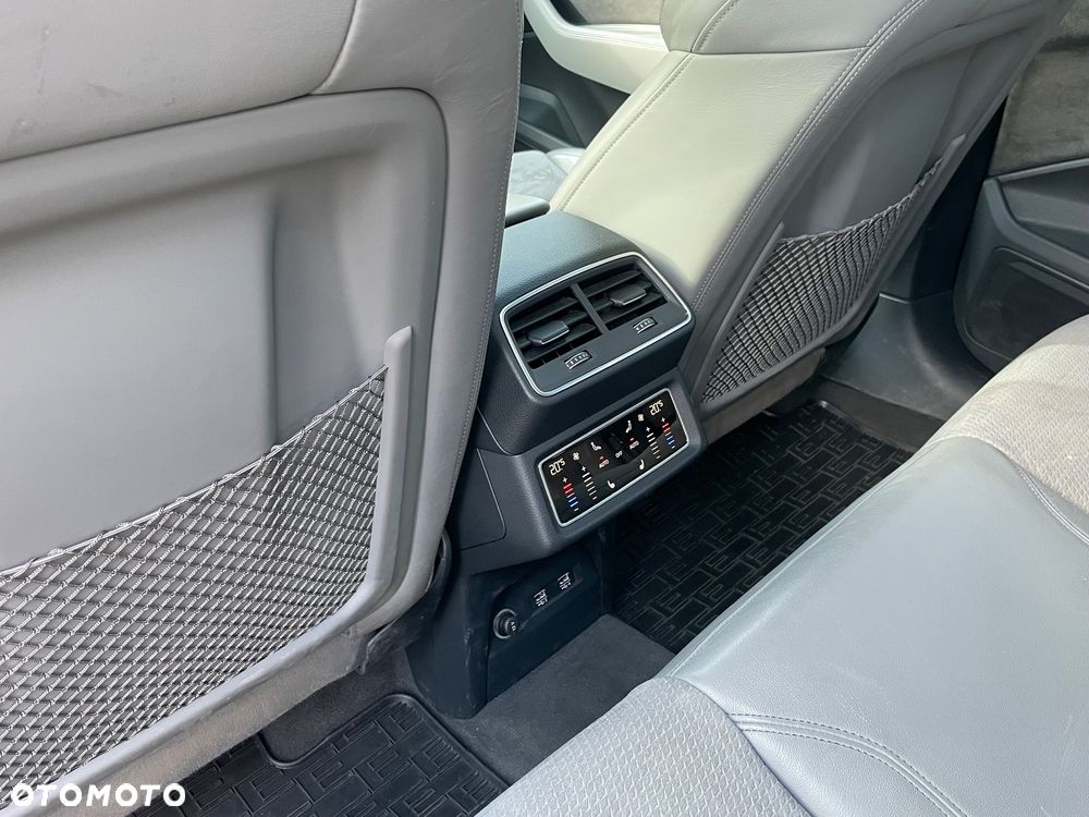 Audi e-tron 55 Quattro S Line - 23