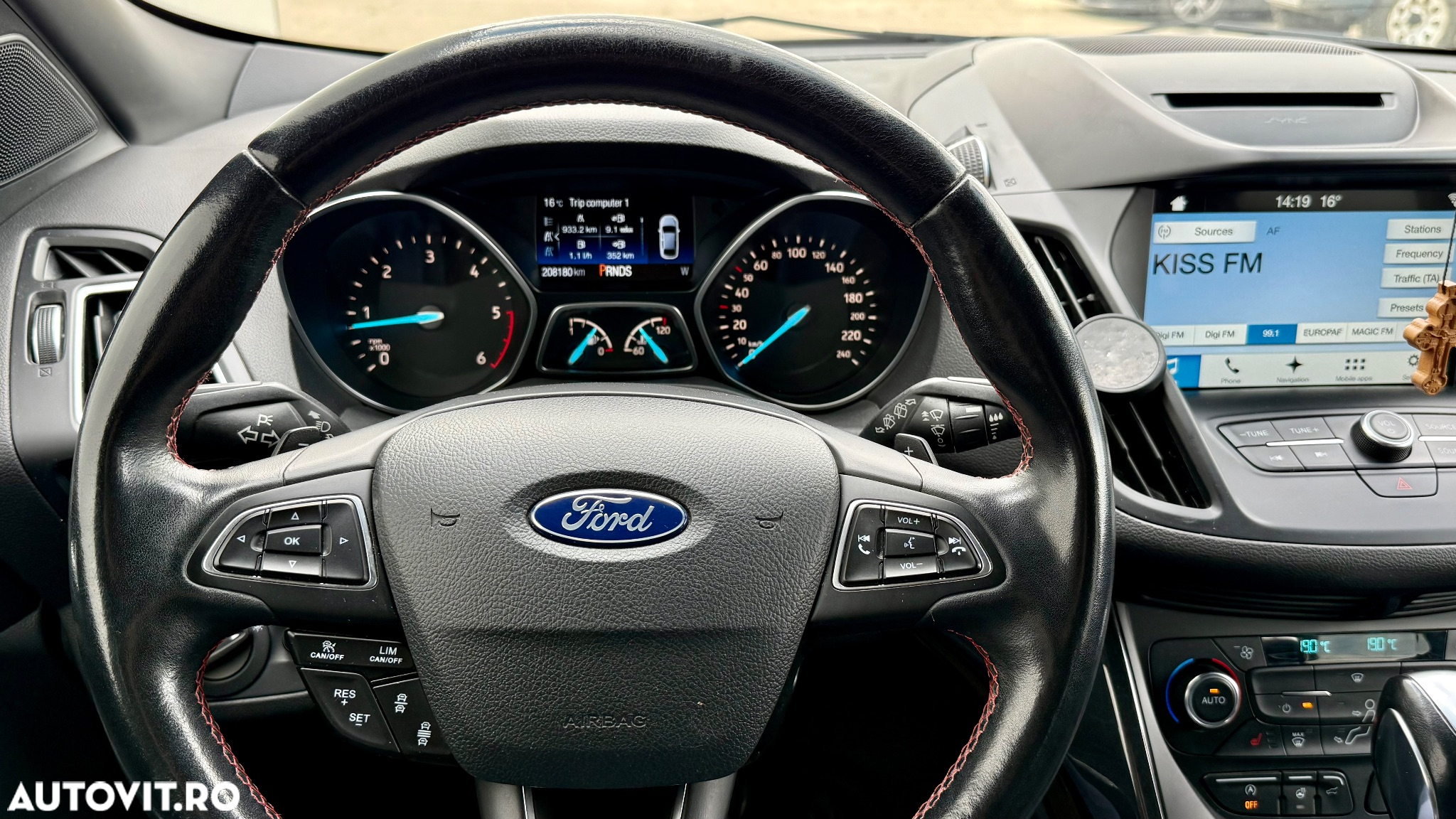 Ford Kuga 2.0 TDCi 4WD Powershift ST-Line - 12