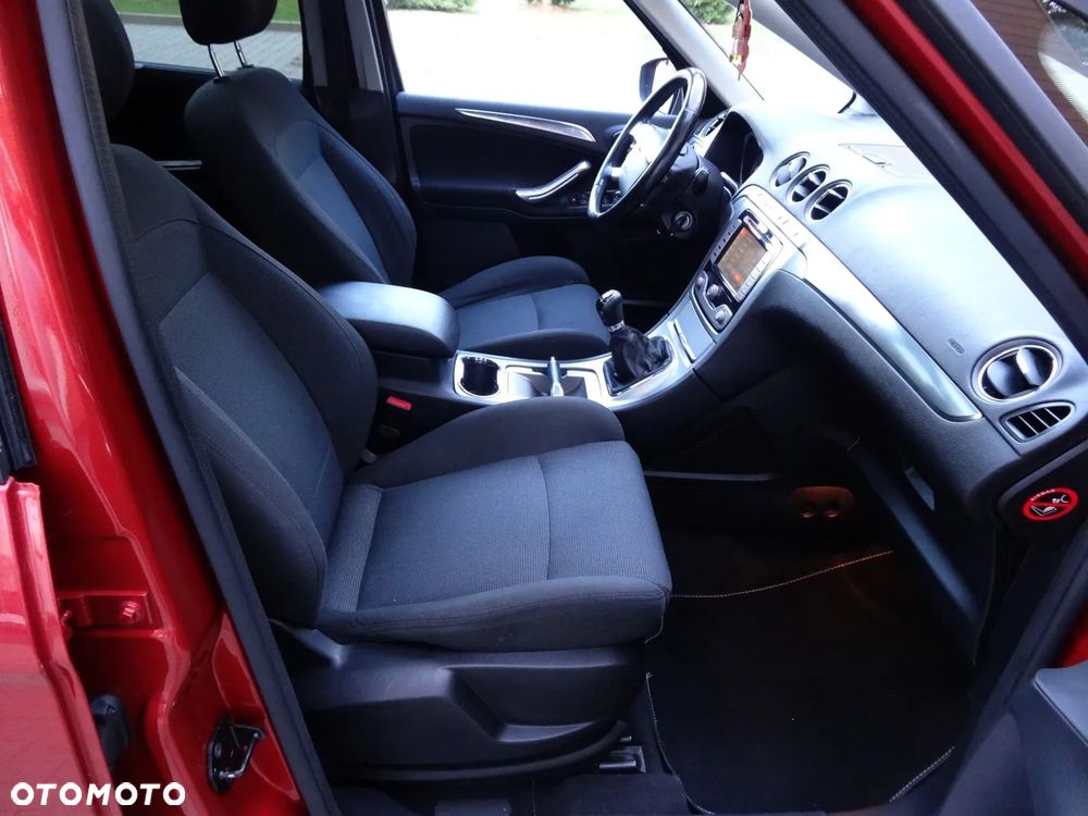 Ford S-Max 2.0 Titanium - 25
