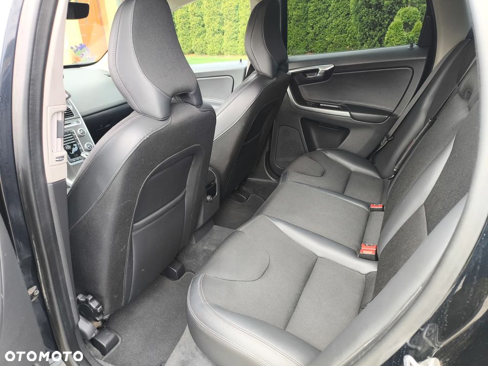 Volvo XC 60 D3 Drive-E Momentum - 15
