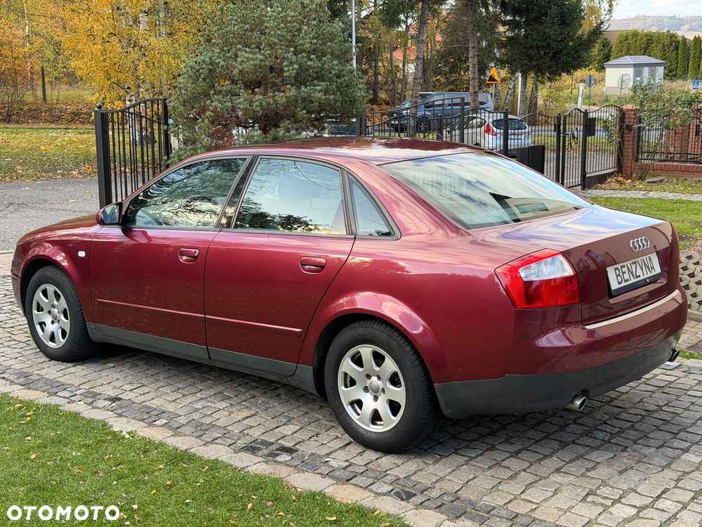 Audi A4 Limousine - 14