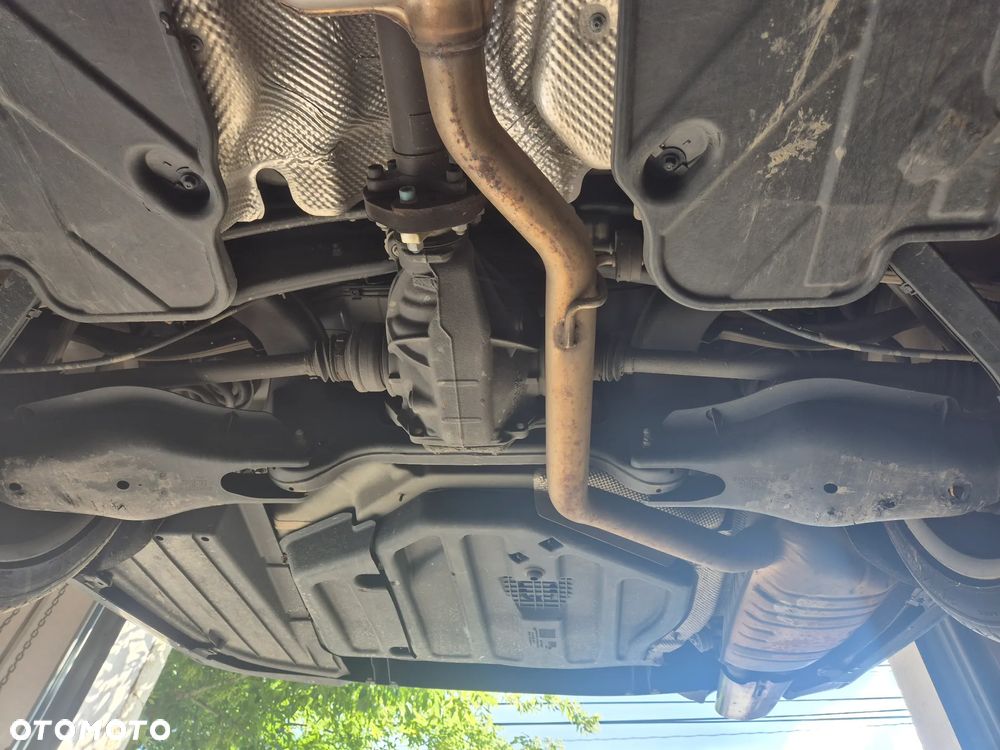 Mercedes-Benz Klasa C 250 (BlueEFFICIENCY) 7G-TRONIC - 38