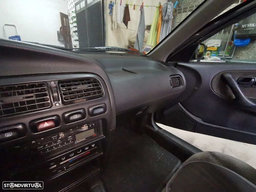 Nissan Primera Hatchback 1.6 LX + - 1