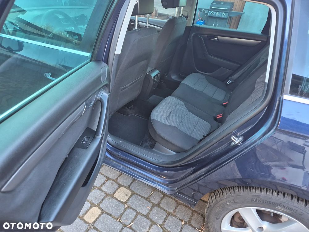 Volkswagen Passat 2.0 TDI Individual Chrom - 10