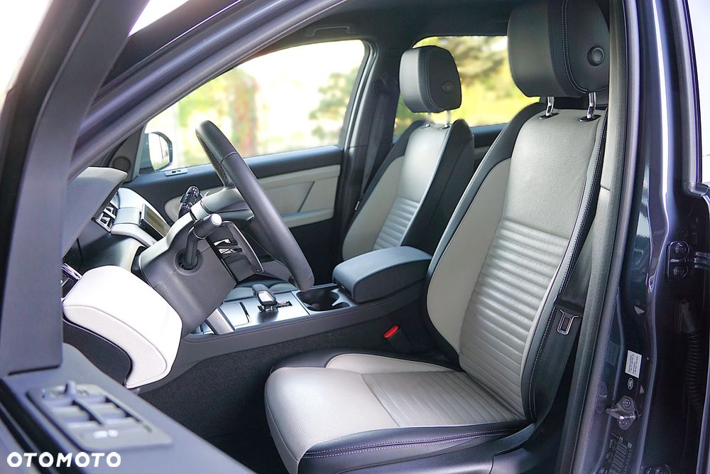 Land Rover Discovery Sport - 17
