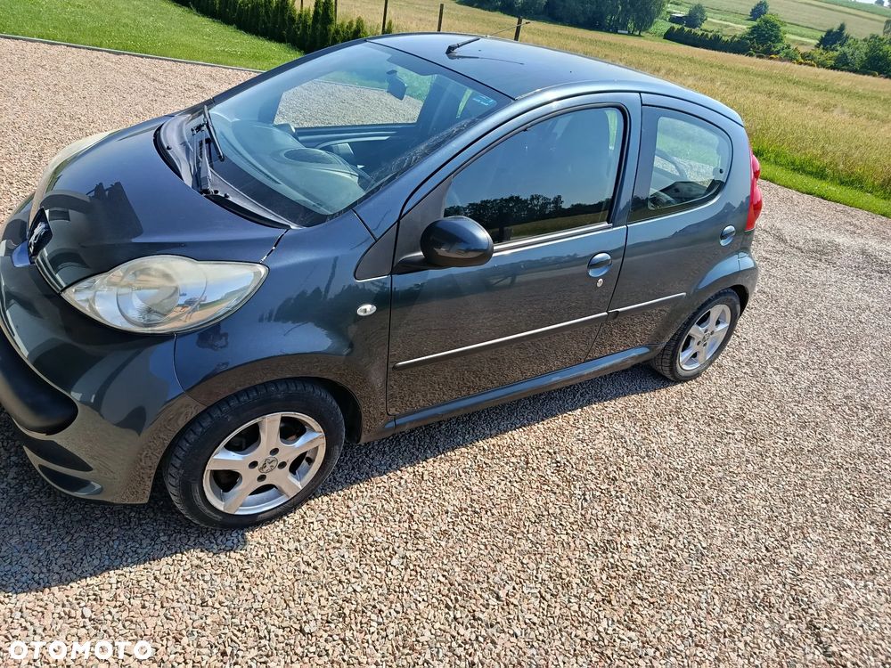Peugeot 107 1.0 Trendy - 2