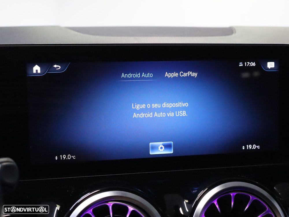 Mercedes-Benz EQA 300 4Matic AMG Line - 19