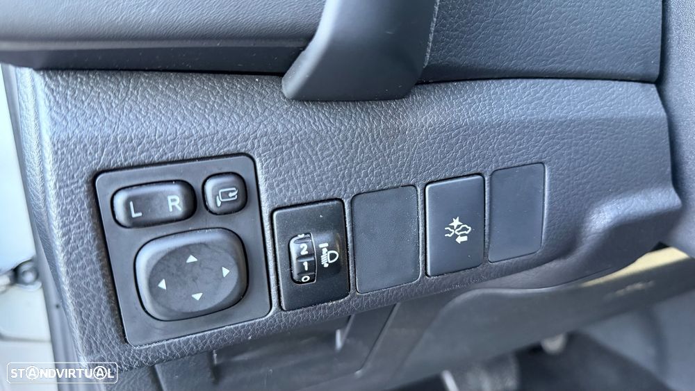 Toyota Auris Touring Sports 1.8 HSD Comfort +P.Techno+P.Sport - 37