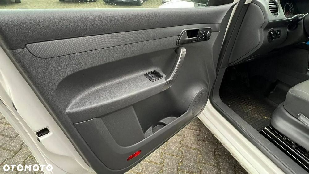 Volkswagen Caddy - 24