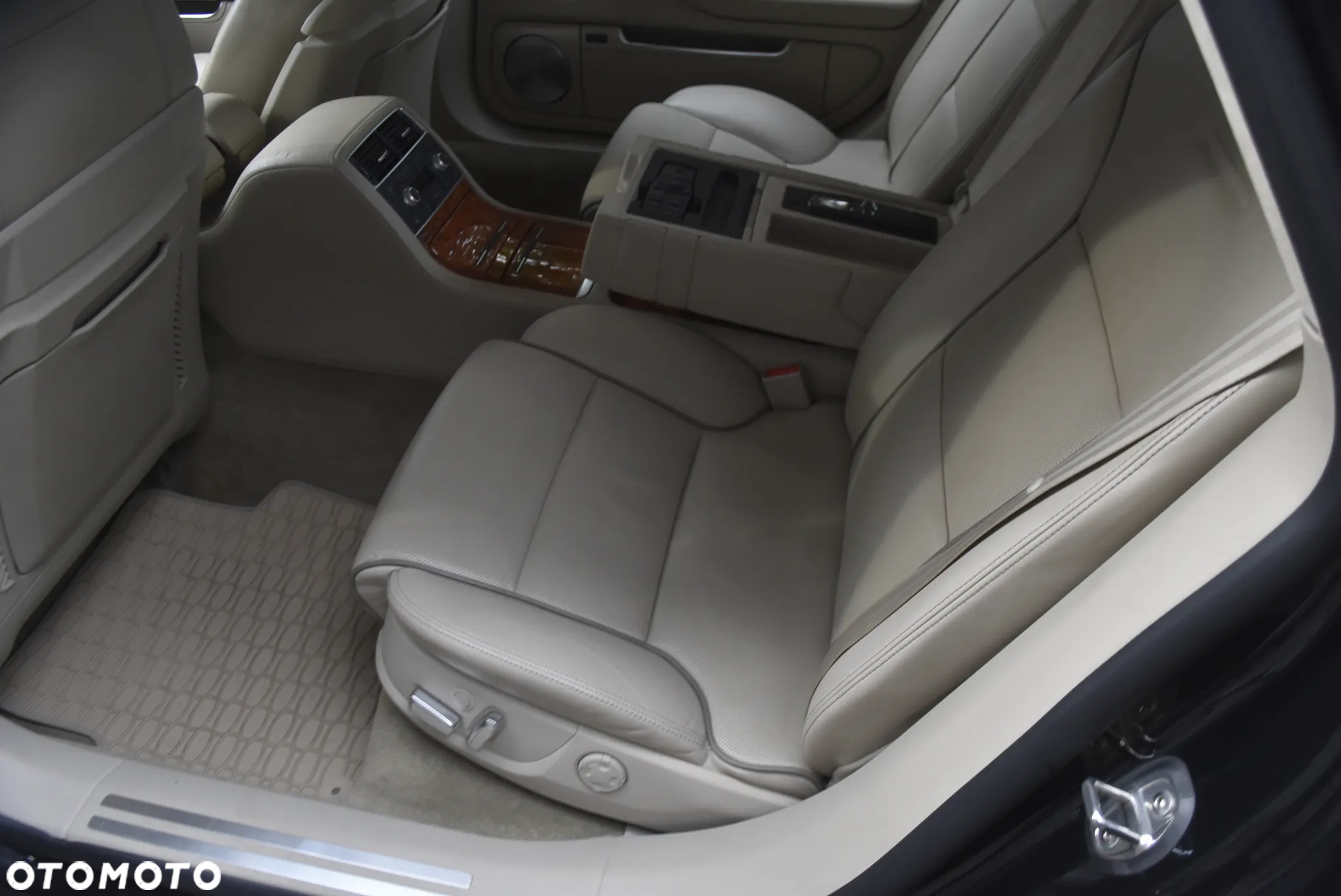 Audi A8 6.0 quattro Langversion - 29