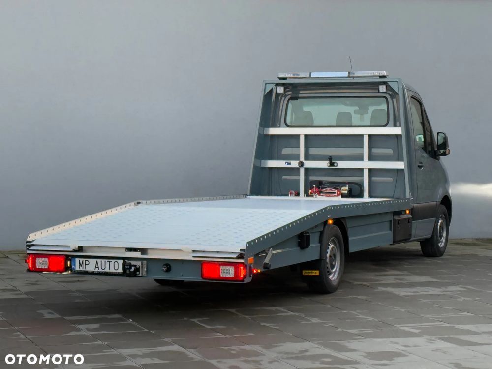 Mercedes-Benz Sprinter - 6